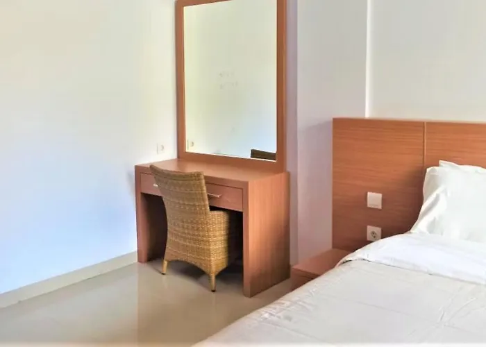 Hotel Nyuh Gading 64 Seminyak